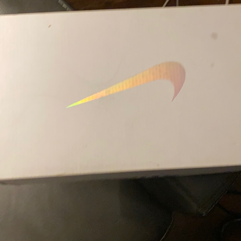 Women’s size 7 vapormax